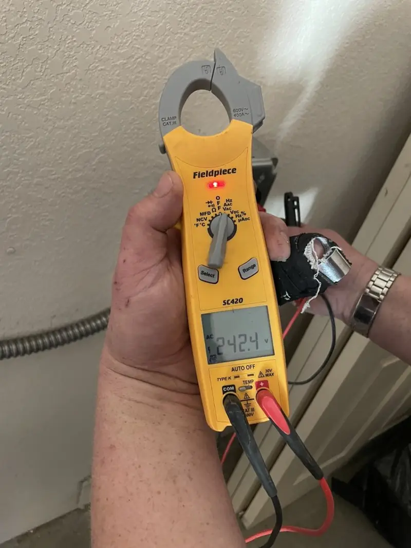 Voltage testing with clamp meter during Aluminum Wiring Replacement in Gulfport